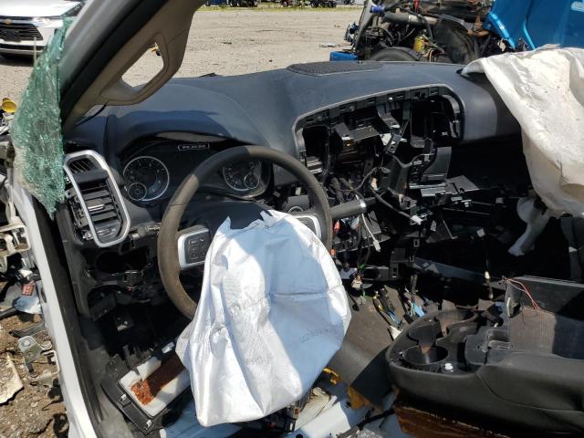 3C7WRMDLXLG261599 - 2020 RAM 5500 白色 照片 8