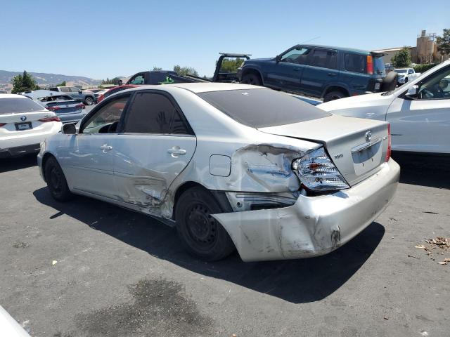 4T1BE32K82U615347 - 2002 TOYOTA CAMRY LE SILVER photo 2