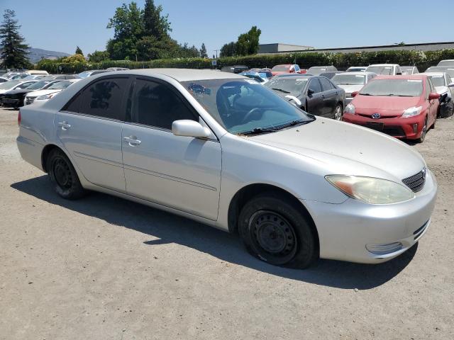 4T1BE32K82U615347 - 2002 TOYOTA CAMRY LE SILVER photo 4