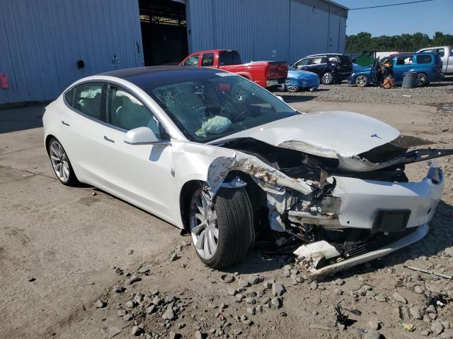 5YJ3E1EB8KF195509 - 2019 TESLA MODEL 3 WHITE photo 4