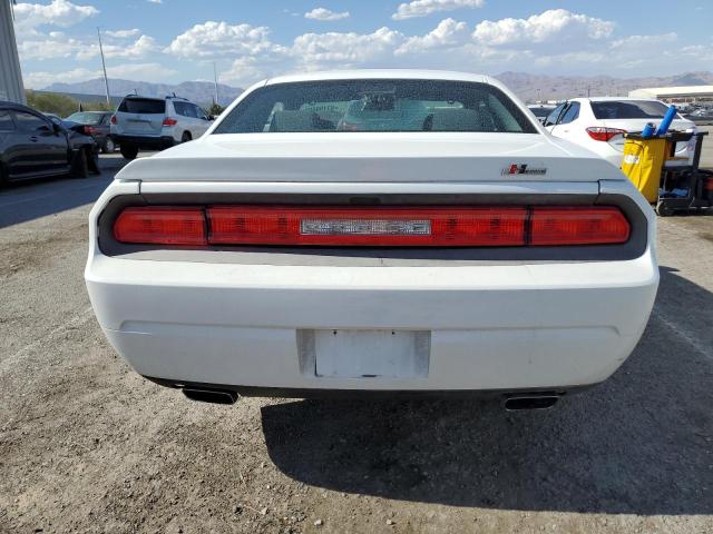 2C3CDYAG7CH105909 - 2012 DODGE CHALLENGER SXT WHITE photo 6