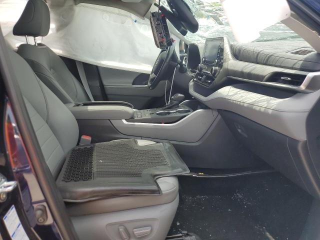 5TDGZRBH9MS545354 - 2021 TOYOTA HIGHLANDER XLE BLUE photo 7