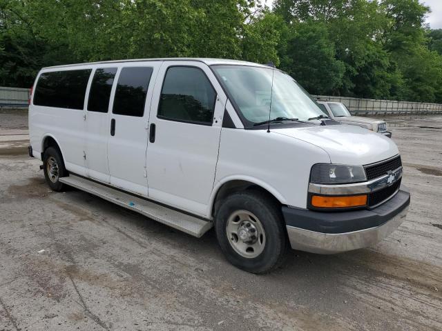 1GAZGPFG5H1235265 - 2017 CHEVROLET EXPRESS G3 LT Weiß Foto 4
