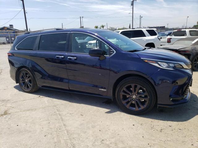 5TDDRKEC3MS015892 - 2021 TOYOTA SIENNA XSE BLUE photo 4