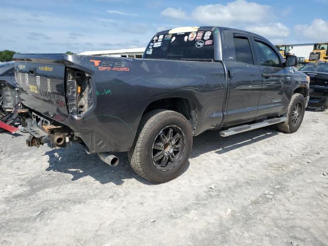 5TFUW5F16EX345996 - 2014 TOYOTA TUNDRA DOUBLE CAB SR/SR5 GRAY photo 3