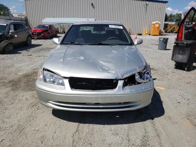 4T1BG22K01U797936 - 2001 TOYOTA CAMRY CE 银色 照片 5
