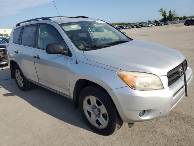 JTMBD35V075075135 - 2007 TOYOTA RAV4 SILVER photo 4