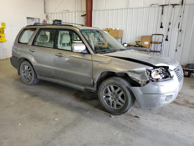 JF1SG67697H713594 - 2007 SUBARU FORESTER 2.5X LL BEAN TAN photo 4