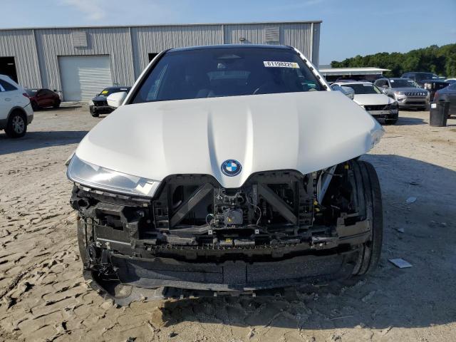 WB523CF04PCL70669 - 2023 BMW IX XDRIVE50 WHITE photo 5