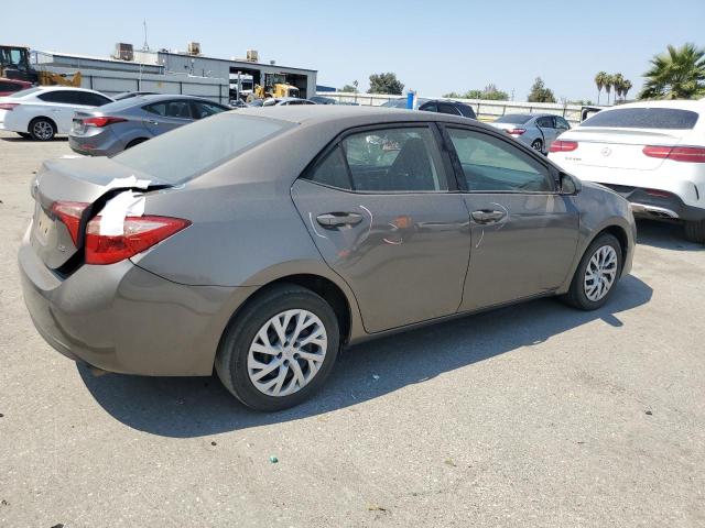 5YFBURHEXJP743810 - 2018 TOYOTA COROLLA L თაფლისფერი ფოტო 3