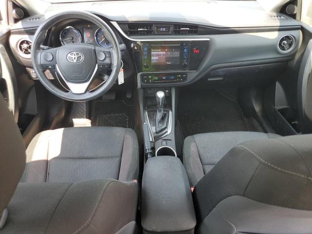 5YFBURHEXJP743810 - 2018 TOYOTA COROLLA L თაფლისფერი ფოტო 8