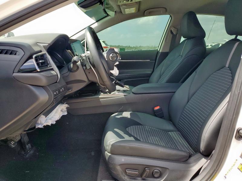 4T1G11AK6RU897229 - 2024 TOYOTA CAMRY SE NIGHT SHADE WHITE photo 7