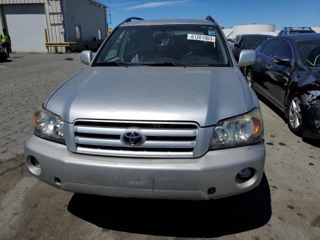 JTEDD21A860135711 - 2006 TOYOTA HIGHLANDER SILVER photo 5