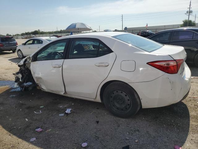 5YFBURHE5JP804397 - 2018 TOYOTA COROLLA L WHITE photo 2