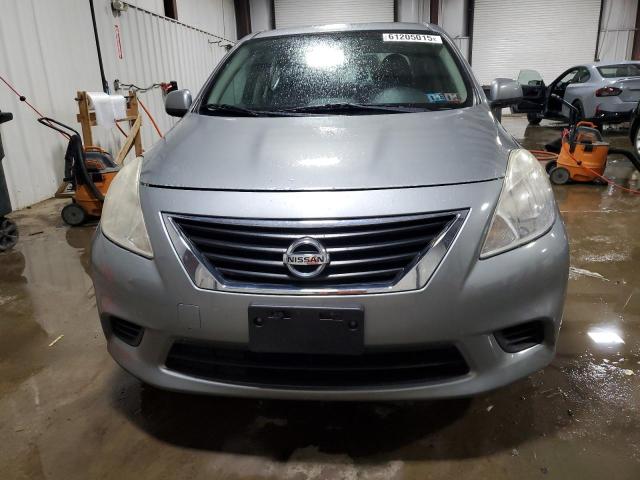 3N1CN7AP5DL893328 - 2013 NISSAN VERSA S GRAY photo 5