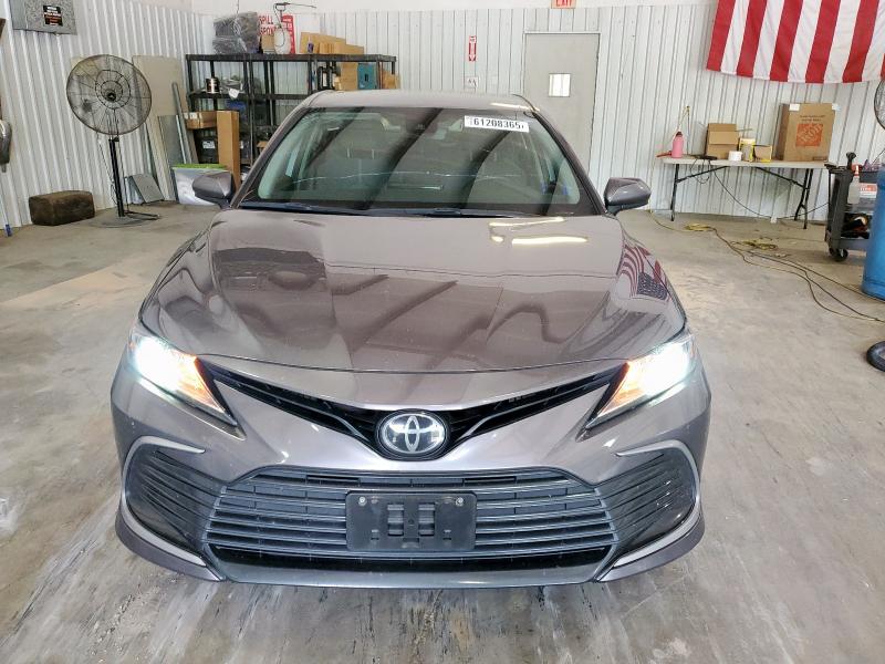 4T1C11AK3PU774791 - 2023 TOYOTA CAMRY LE 石墨色 照片 5