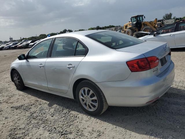3VW2K7AJ0BM307541 - 2011 VOLKSWAGEN JETTA BASE فضي صورة 2