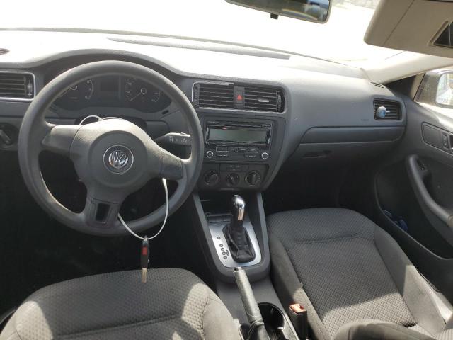 3VW2K7AJ0BM307541 - 2011 VOLKSWAGEN JETTA BASE فضي صورة 8