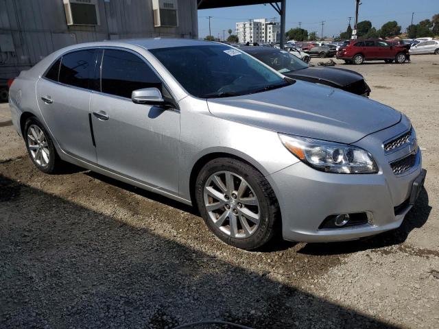 1G11H5SAXDF257534 - 2013 CHEVROLET MALIBU LTZ ვერცხლისფერი ფოტო 4