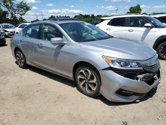 1HGCR3F01HA032667 - 2017 HONDA ACCORD EXL SILVER photo 4