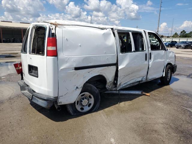 1GCWGFCA0D1149036 - 2013 CHEVROLET EXPRESS G2 WHITE photo 3