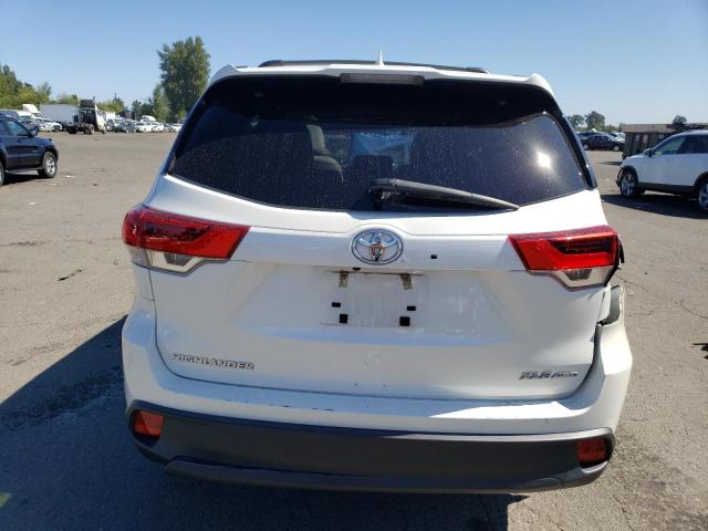 5TDJZRFH6HS517792 - 2017 TOYOTA HIGHLANDER SE WHITE photo 6