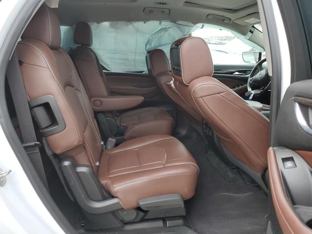 5GAERDKW7KJ133051 - 2019 BUICK ENCLAVE AVENIR WHITE photo 11