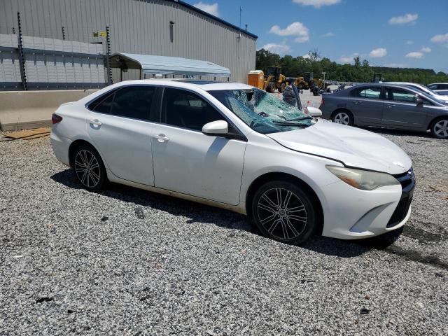 4T1BF1FK9GU156302 - 2016 TOYOTA CAMRY LE WHITE photo 4