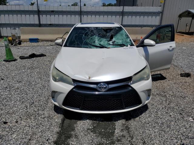 4T1BF1FK9GU156302 - 2016 TOYOTA CAMRY LE WHITE photo 5