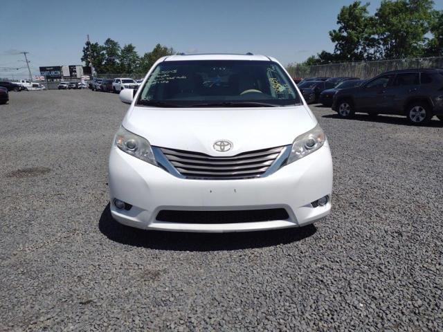 5TDDK3DCXCS038497 - 2012 TOYOTA SIENNA XLE WHITE photo 5