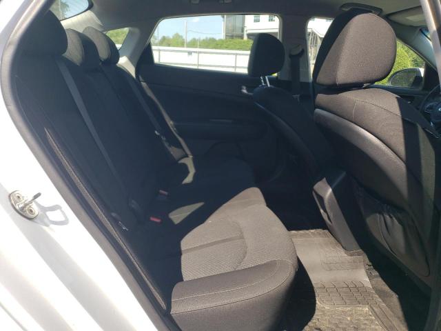 5XXGT4L35JG211228 - 2018 KIA OPTIMA LX WHITE photo 10