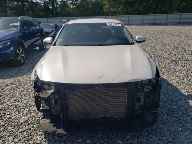 5XXGT4L35JG211228 - 2018 KIA OPTIMA LX WHITE photo 5