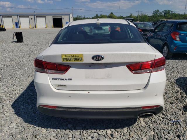 5XXGT4L35JG211228 - 2018 KIA OPTIMA LX WHITE photo 6
