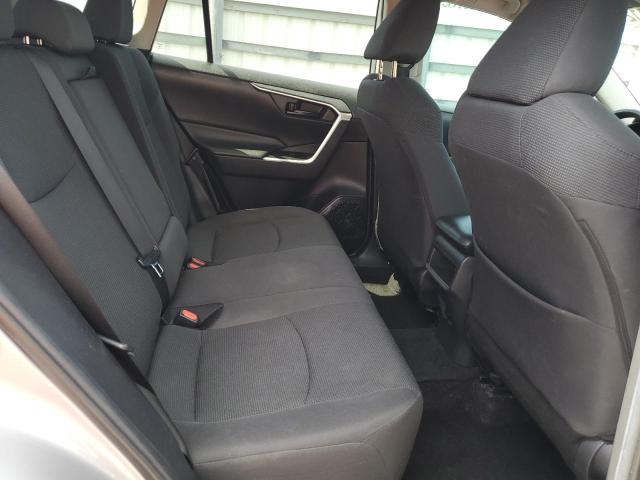 2T3K1RFV0KW010426 - 2019 TOYOTA RAV4 LE ვერცხლისფერი ფოტო 11