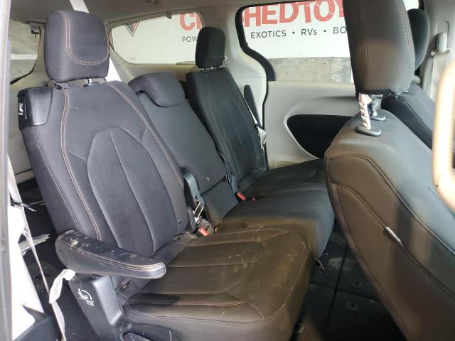 2C4RC1DG3HR667741 - 2017 CHRYSLER PACIFICA TOURING BLACK photo 11