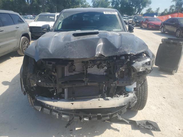 3TMKB5FN5RM020760 - 2024 TOYOTA TACOMA DOUBLE CAB ნაცრისფერი ფოტო 5