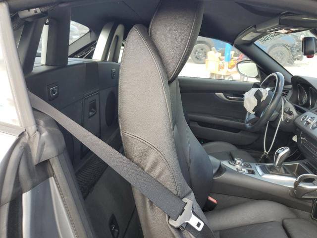 WBALM1C50BE633213 - 2011 BMW Z4 SDRIVE35IS GRAY photo 10