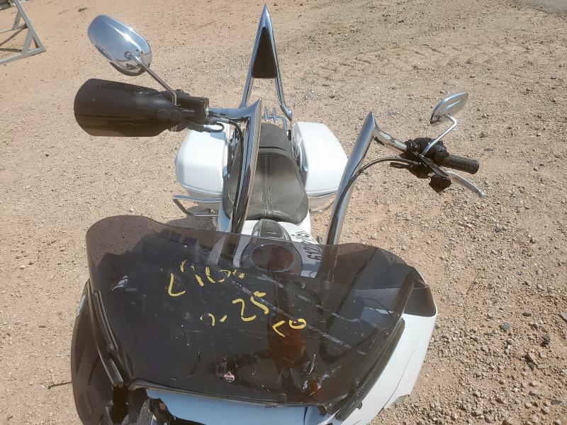 1HD1KH712RB652968 - 2024 HARLEY-DAVIDSON FLTRX 白色 照片 5