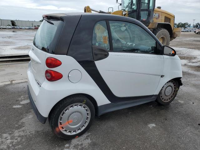 WMEEJ3BA9DK685489 - 2013 SMART FORTWO PURE WHITE photo 3