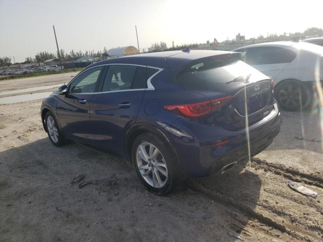 SJKCH5CP5HA038015 - 2017 INFINITI QX30 BASE BLUE photo 2