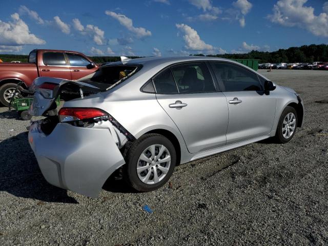 JTDBCMFE6R3045210 - 2024 TOYOTA COROLLA LE SILVER photo 3