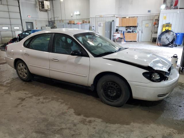 1FAFP53226A253958 - 2006 FORD TAURUS SE WHITE photo 4