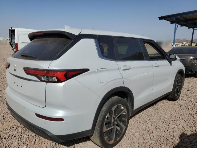 JA4J3TA85NZ020484 - 2022 MITSUBISHI OUTLANDER ES SILVER photo 3