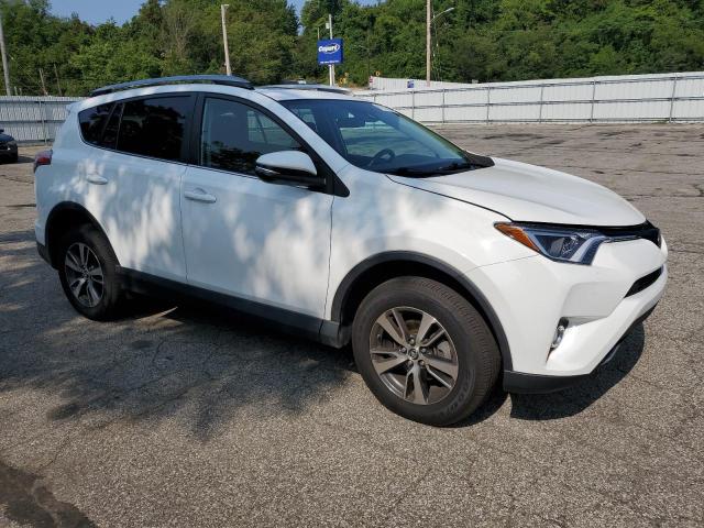 2T3RFREV0JW749926 - 2018 TOYOTA RAV4 ADVENTURE WHITE photo 4