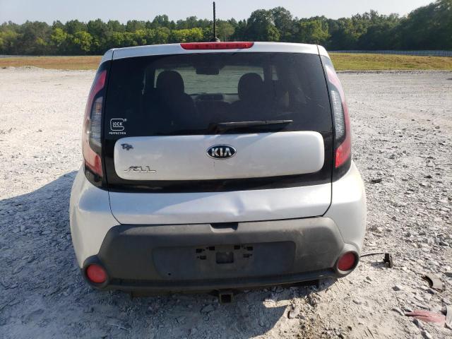 KNDJN2A20F7773651 - 2015 KIA SOUL SILVER photo 6