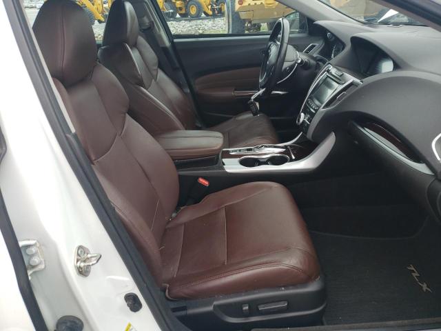 19UUB3F73HA001572 - 2017 ACURA TLX ADVANCE WHITE photo 7