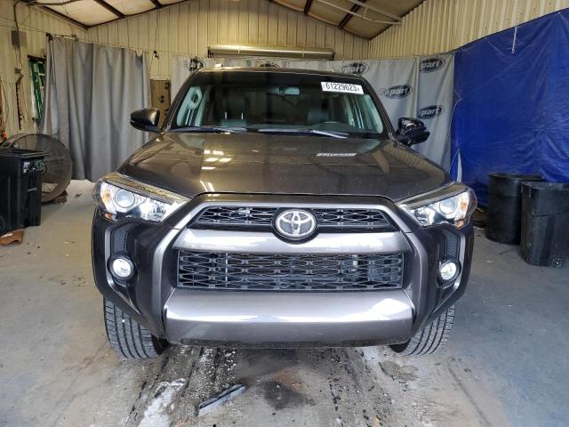 JTEBU5JR6G5382065 - 2016 TOYOTA 4RUNNER SR5/SR5 PREMIUM 灰色 照片 5