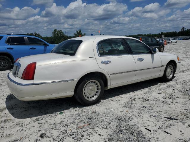 1LNHM81W9YY938130 - 2000 LINCOLN TOWN CAR EXECUTIVE Weiß Foto 3