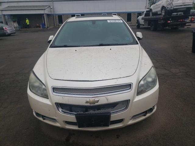 1G1ZE5E73A4143586 - 2010 CHEVROLET MALIBU LTZ თეთრი ფოტო 5