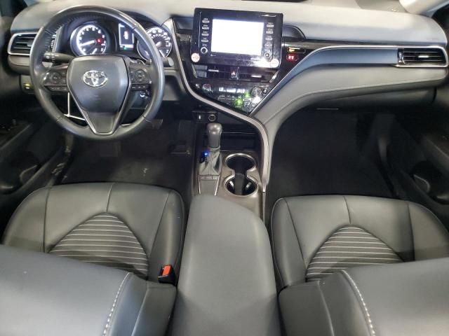 4T1G11AKXRU908202 - 2024 TOYOTA CAMRY SE NIGHT SHADE SILVER photo 8